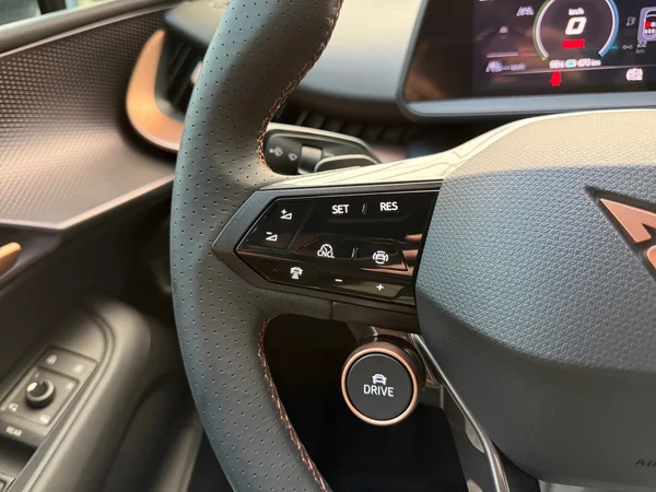 CUPRA Tavascan (2026) — foto 3 van 14