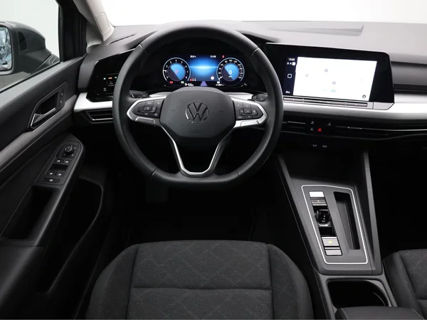 VOLKSWAGEN Golf VIII SW (2023) — foto 4 van 19