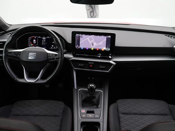 SEAT Leon (2021) — foto 5 van 27