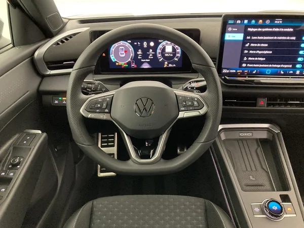 VOLKSWAGEN T-Roc (2026) — foto 34 van 36