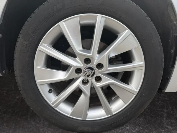 SKODA Kamiq (2023) — foto 15 van 28