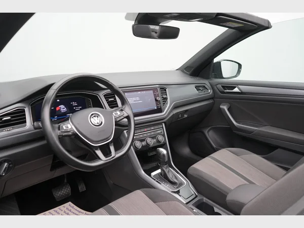 VOLKSWAGEN T-Roc Cabriolet (2021) — foto 11 van 23