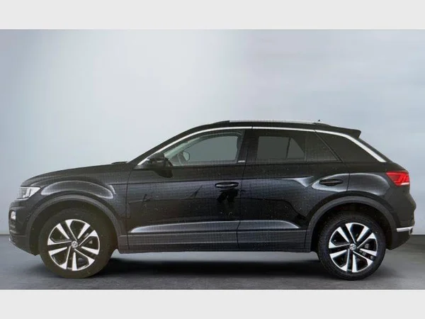 Volkswagen T-Roc (2021) — foto 17 van 23