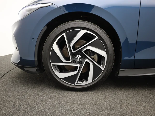 VOLKSWAGEN ID.7 Tourer (2024) — foto 15 van 25
