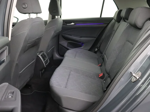 VOLKSWAGEN Golf (2023) — foto 5 van 28