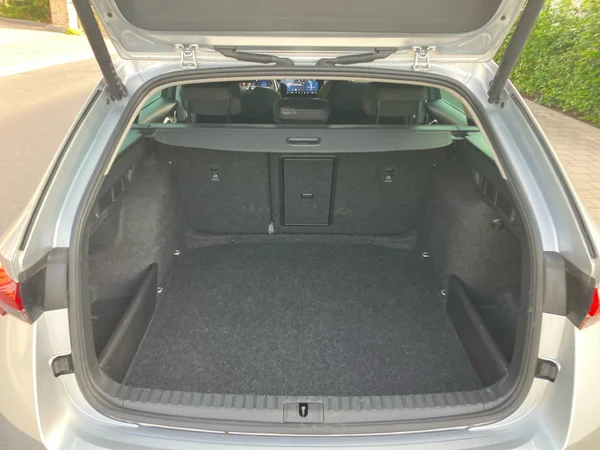 SKODA Octavia Combi (2025) — foto 6 van 25