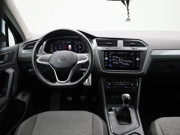 Volkswagen Tiguan (2022) — foto 38 van 39