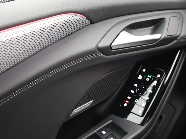 Audi A6 Sportback e-tron (2025) — foto 20 van 37