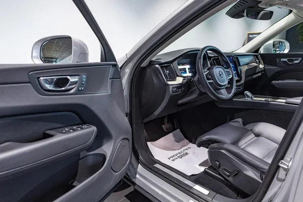 Volvo XC60 (2022) — foto 18 van 42