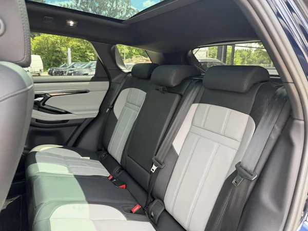 Land Rover Range Rover Evoque (2023) — foto 14 van 22