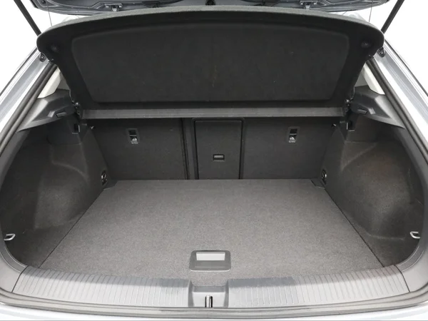 VOLKSWAGEN T-Roc (2024) — foto 2 van 18