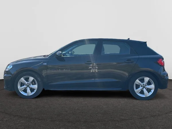 AUDI A1 Sportback (2023) — foto 9 van 14