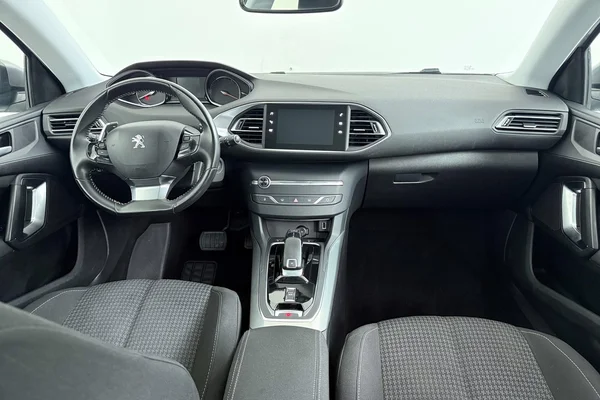 Peugeot 308 SW (2020) — foto 3 van 32