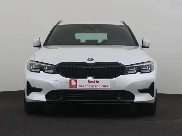 BMW 320 (2022) — foto 25 van 27
