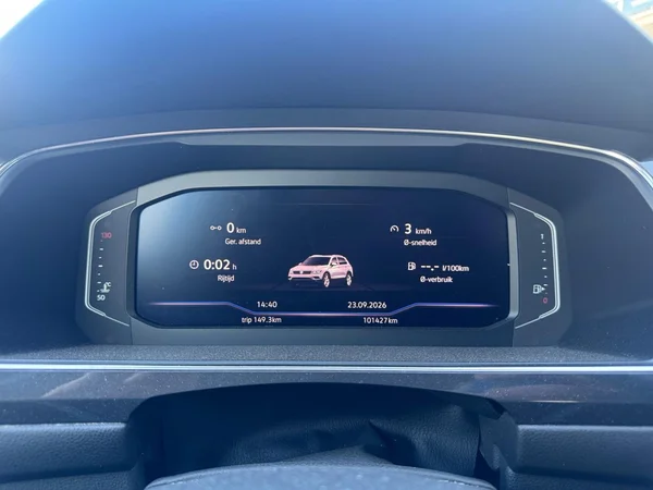 VOLKSWAGEN Tiguan Allspace (2019) — foto 14 van 17
