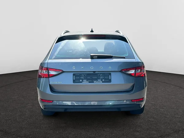 SKODA Superb Combi Dsl (2023) — foto 17 van 22