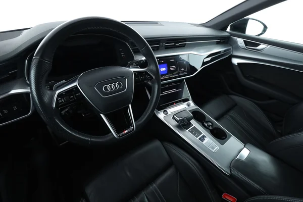 Audi A6 (2021) — foto 2 van 16