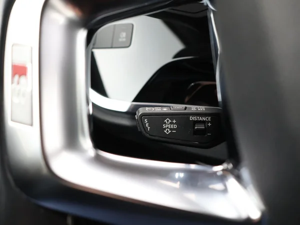 AUDI Q3 PHEV (2022) — foto 9 van 24