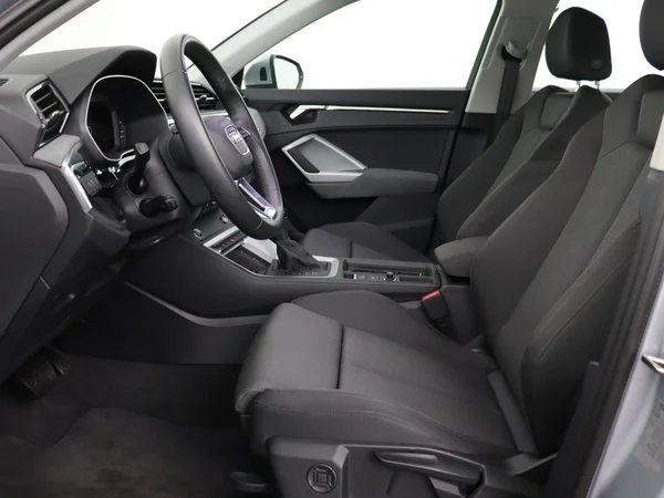 AUDI Q3 (2023) — foto 2 van 28