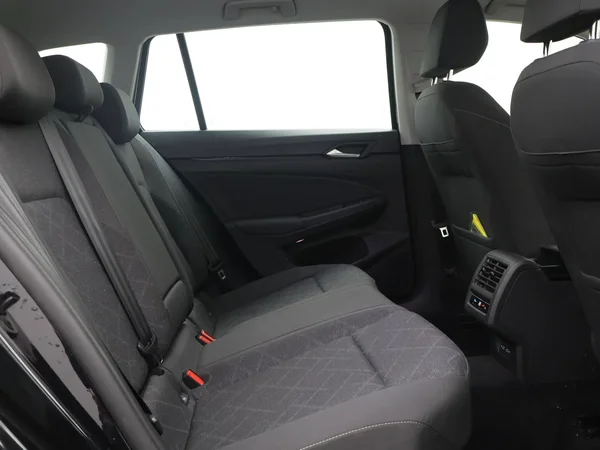 Volkswagen Golf (2022) — foto 3 van 25
