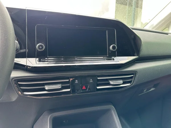 VOLKSWAGEN Caddy Van (2024) — foto 7 van 19