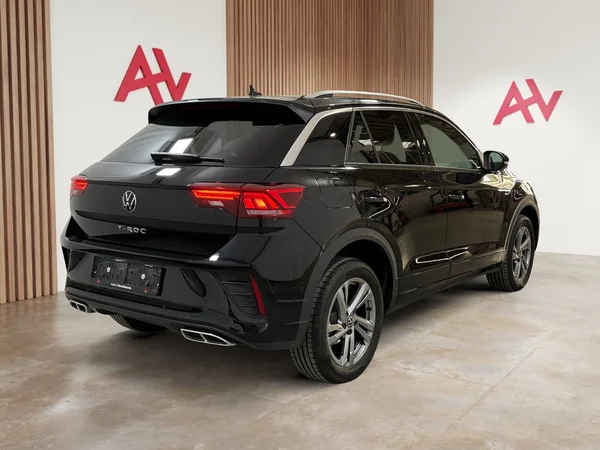 Volkswagen T-Roc (2023) — foto 26 van 30