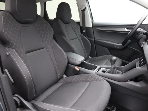 SKODA Karoq (2021) — foto 7 van 19