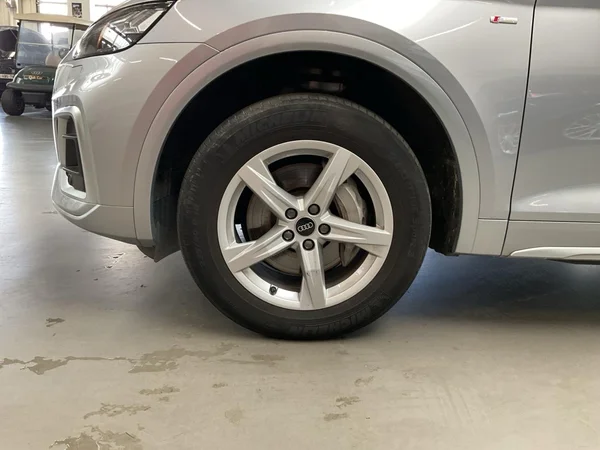 AUDI Q5 Sportback PHEV (2024) — foto 15 van 23