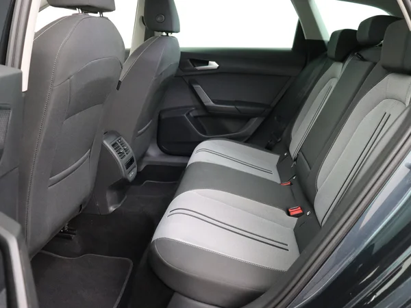 SEAT Leon (2023) — foto 3 van 27