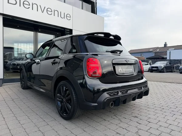 Mini Cooper (2021) — foto 22 van 25