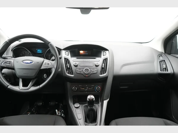 FORD Focus (2018) — foto 3 van 20