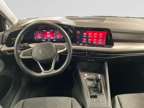 VOLKSWAGEN Golf VIII SW (2023) — foto 2 van 22