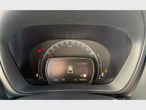 Toyota AYGO X (2025) — foto 4 van 26