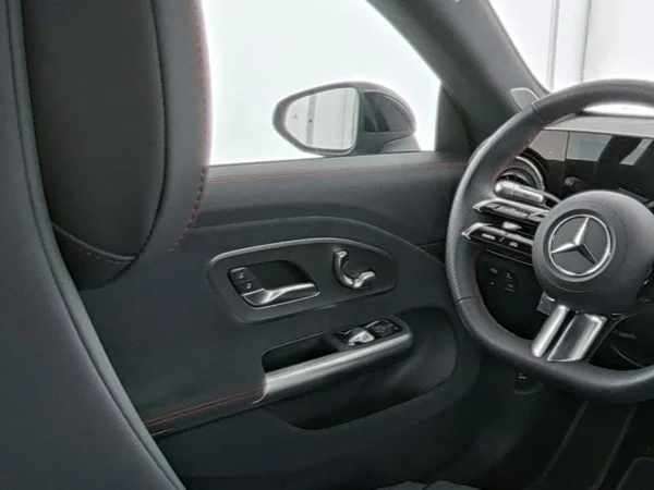 Mercedes-Benz CLA (2025) — foto 10 van 11