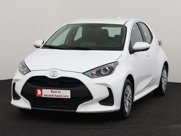 TOYOTA Yaris (2021)