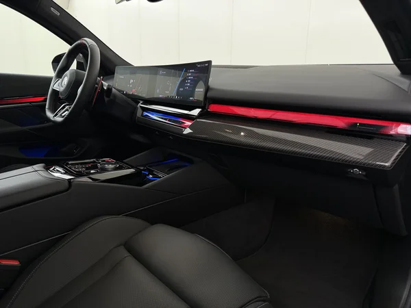 BMW M5 (2026) — foto 3 van 35