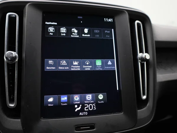 Volvo XC40 (2021) — foto 19 van 41