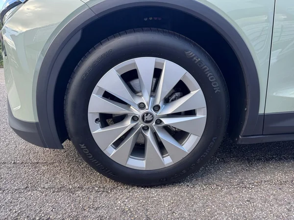 SKODA Elroq (2025) — foto 13 van 21