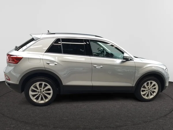 VOLKSWAGEN T-Roc (2025) — foto 13 van 16