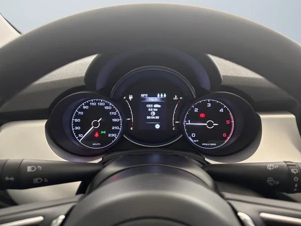 FIAT 500X Dsl (2021) — foto 6 van 25