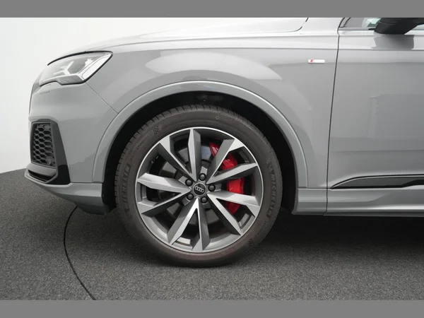 AUDI Q7 PHEV (2023) — foto 38 van 39