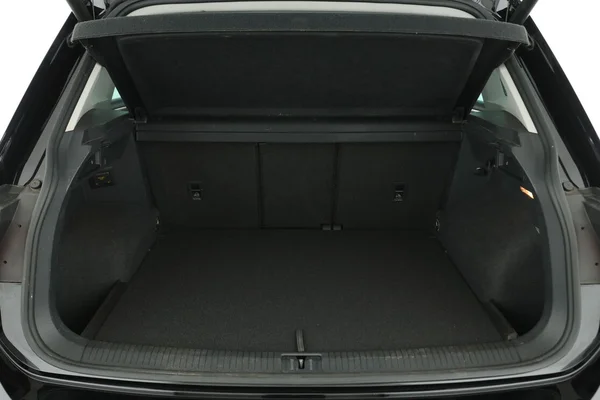 Volkswagen Tiguan (2021) — foto 8 van 16