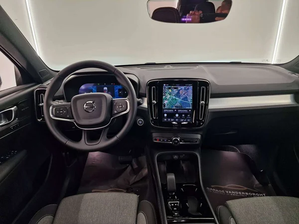 Volvo XC40 — foto 12 van 16