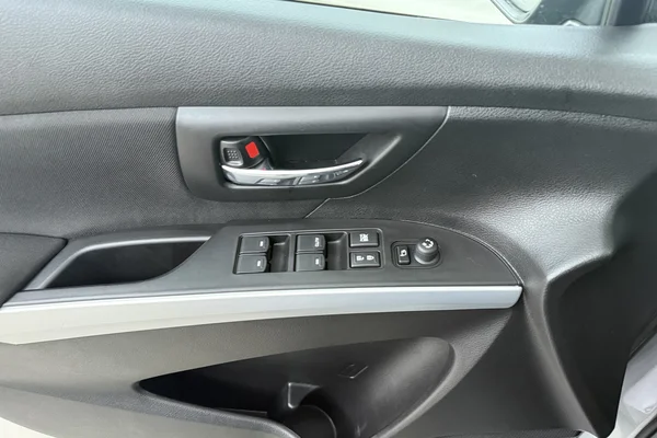 Suzuki SX4 S-Cross (2018) — foto 8 van 21