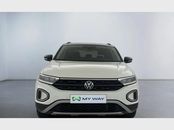 Volkswagen T-Roc (2023) — foto 8 van 15