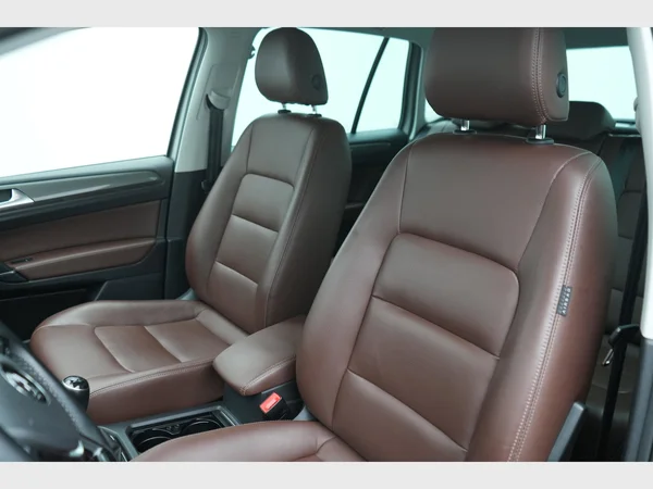 VOLKSWAGEN Golf Sportsvan (2019) — foto 7 van 27