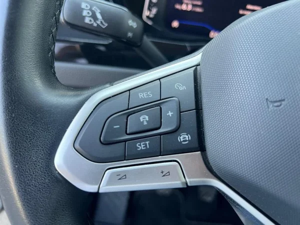 VOLKSWAGEN Touran Dsl (2024) — foto 11 van 26
