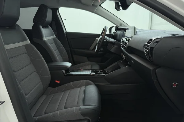 Citroen C4 (2024) — foto 16 van 18