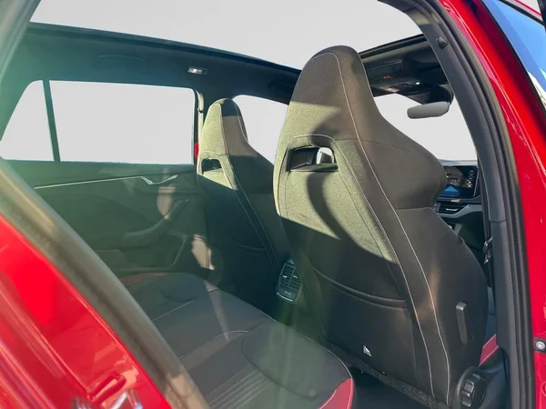 SKODA Kamiq (2021) — foto 29 van 35