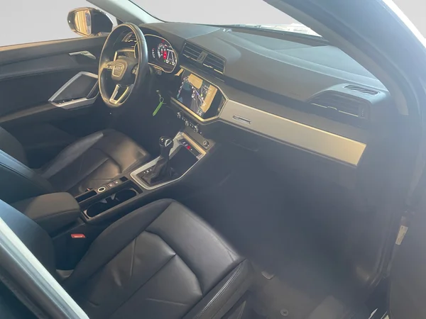AUDI Q3 (2022) — foto 8 van 19